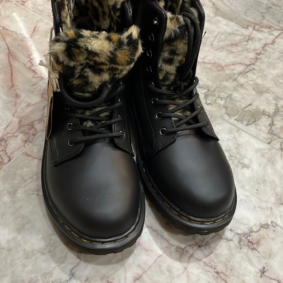 Dr. Martens Shoes - Dr.martens 1460 Serena Leo Y size women’s 6